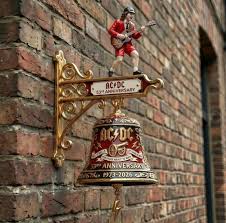 EchoRelic – AC/DC Collector Wall Bell i begrenset utgave
